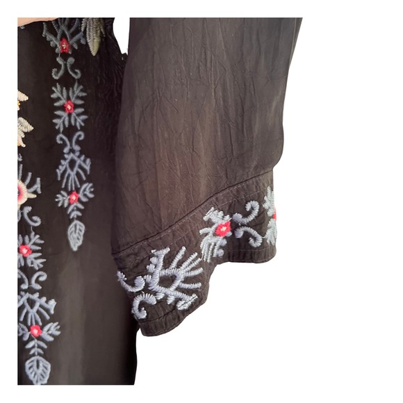 Johnny Was Black Embroidered Top size S - Picture 3 of 8